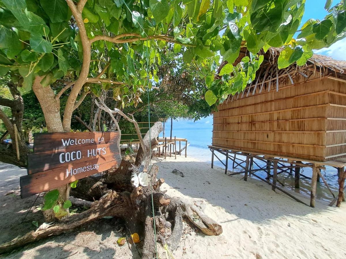 Coco Huts Guest House Waisai Exteriér fotografie