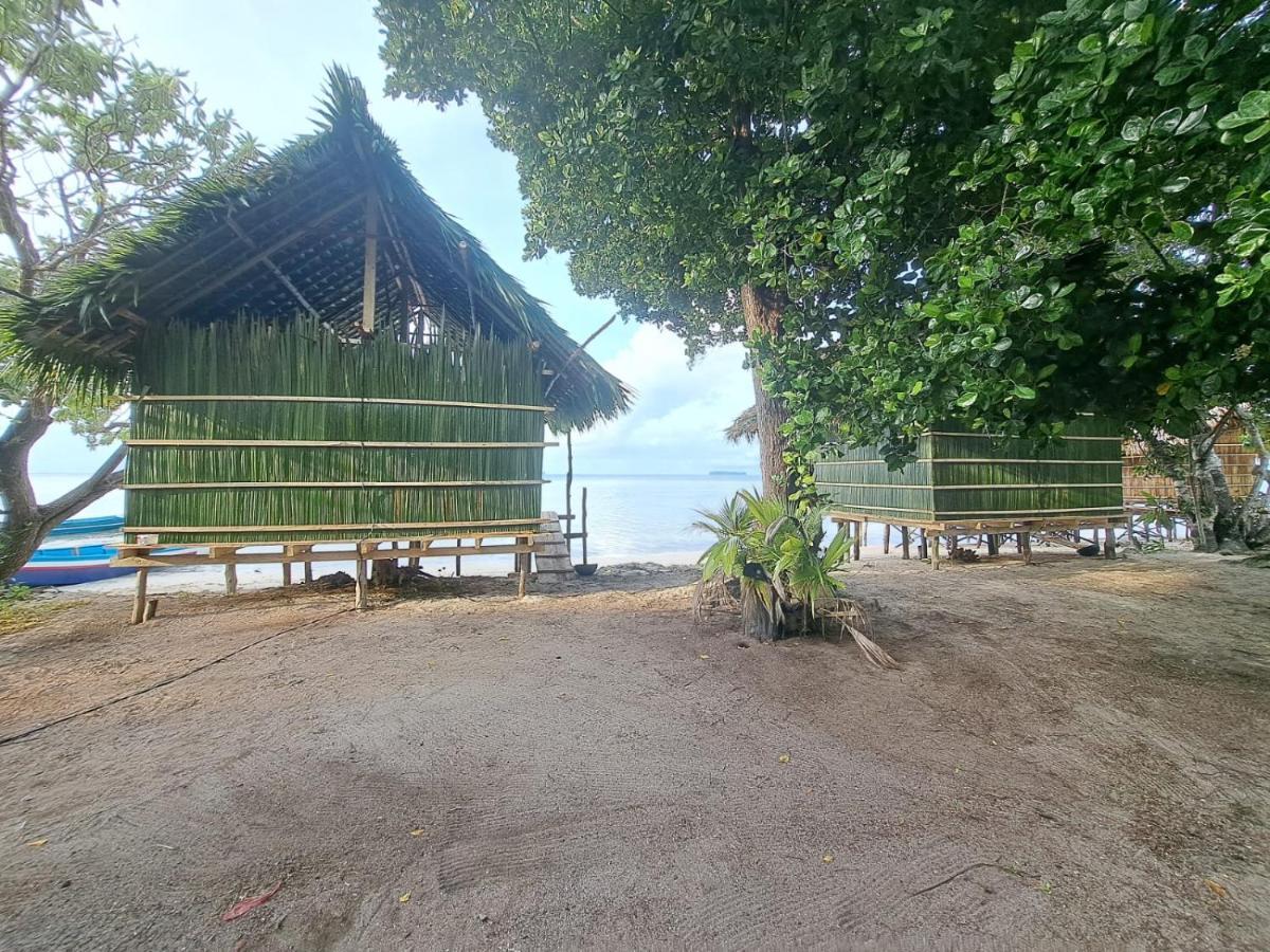 Coco Huts Guest House Waisai Exteriér fotografie