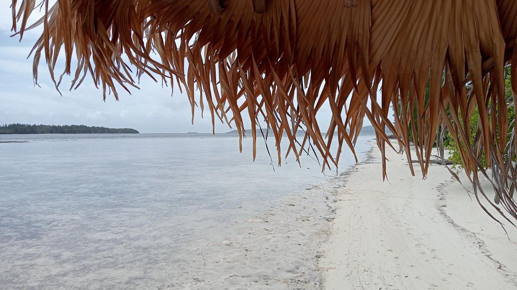 Coco Huts Guest House Waisai Pokoj fotografie