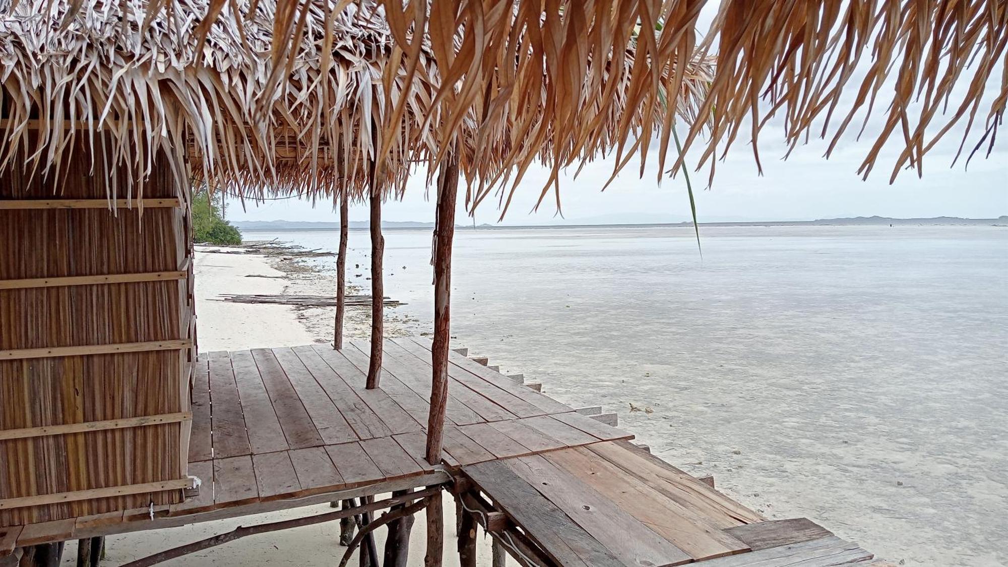 Coco Huts Guest House Waisai Exteriér fotografie